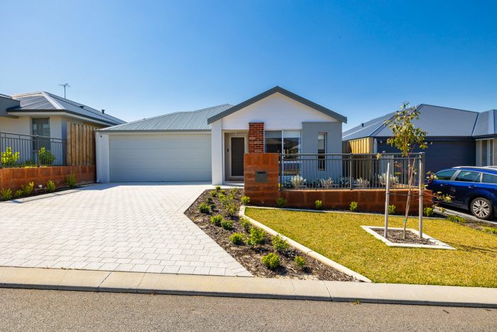 8 Bulloo Loop, Ellenbrook WA 6069, Australia