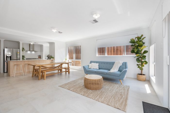 8 Bulloo Loop, Ellenbrook WA 6069, Australia