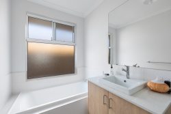 8 Bulloo Loop, Ellenbrook WA 6069, Australia