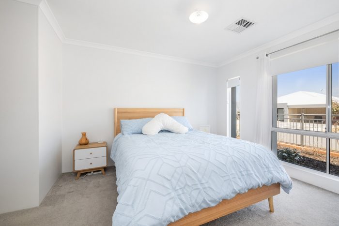 8 Bulloo Loop, Ellenbrook WA 6069, Australia