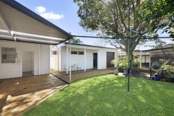 54 Penrose Cres, South Penrith NSW 2750, Australia