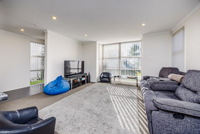 13 Phar Lap Crescent, Takanini, Papakura, Auckland, 2112, New Zealand