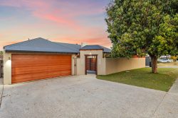 53A The Promenade, Mount Pleasant WA 6153, Australia