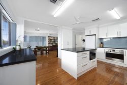 98 Racecourse Rd, South Penrith NSW 2750, Australia