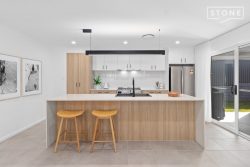 27 Kamilaroo Ave, Lake Munmorah NSW 2259, Australia