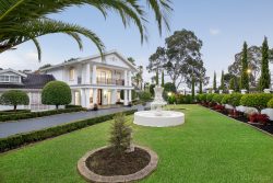 104-108 Serpells Rd, Templestowe VIC 3106, Australia