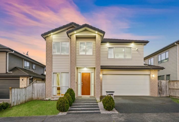 15 Shandon Street, Flat Bush, Manukau City, Auckland, 2019, New Zealand