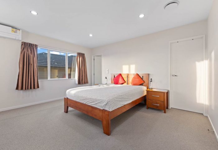 15 Shandon Street, Flat Bush, Manukau City, Auckland, 2019, New Zealand