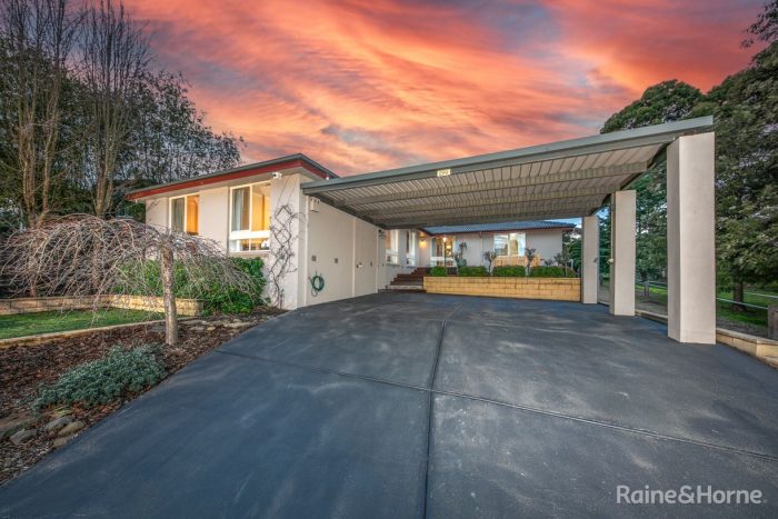 299 Elizabeth Dr, Sunbury VIC 3429, Australia
