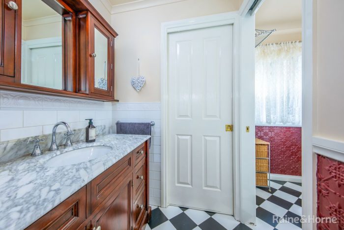 299 Elizabeth Dr, Sunbury VIC 3429, Australia