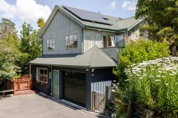 8A Williams Terrace, Fitzherbert, Palmerston North, Manawatu / Whanganui, 4410, New Zealand