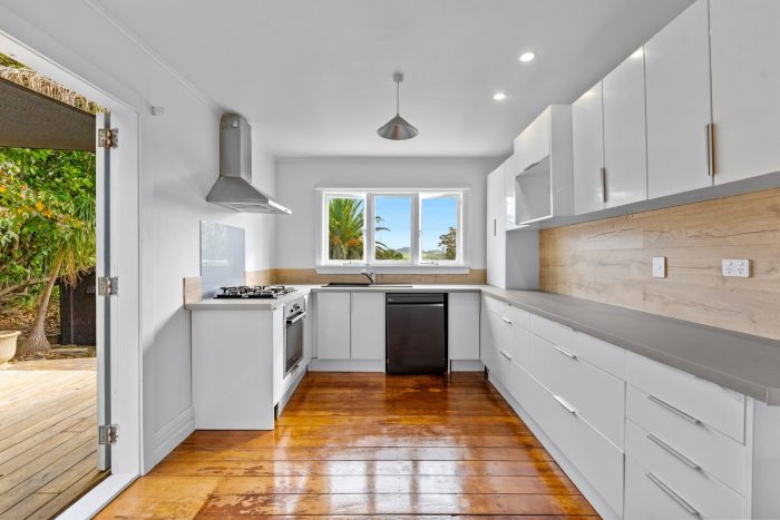 12 Onewhero Road, Kaukapakapa, Rodney, Auckland, 0843, New Zealand