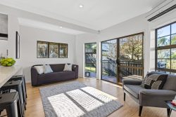 17 Noumea Place, Mairangi Bay, North Shore City, Auckland, 0630, New Zealand