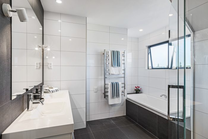 17 Noumea Place, Mairangi Bay, North Shore City, Auckland, 0630, New Zealand