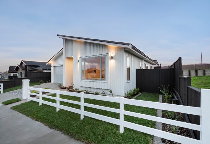 42 Tipu Crescent, Milldale, Rodney, Auckland, 0932, New Zealand