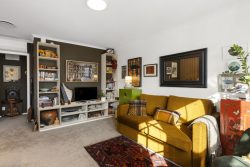 3/300 Karori Road, Karori, Wellington, 6012, New Zealand