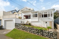 18 Woburn Road, Northland, Wellington, 6012, New Zealand