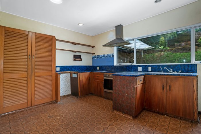 18 Woburn Road, Northland, Wellington, 6012, New Zealand