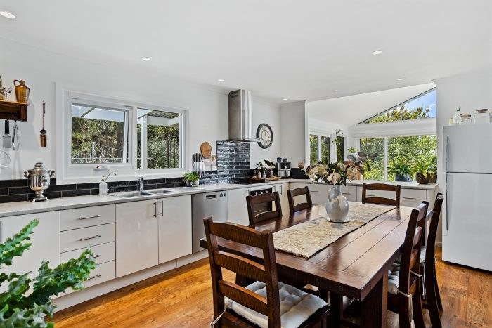 24 Thomas Rd, Woodbridge TAS 7162, Australia