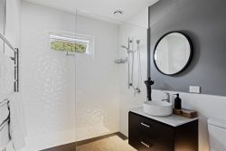 24 Thomas Rd, Woodbridge TAS 7162, Australia