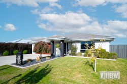 8 Elm St, Latrobe TAS 7307, Australia