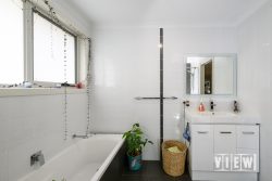 8 Elm St, Latrobe TAS 7307, Australia