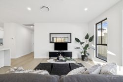 55 Yappar Rd, South MacLean QLD 4280, Australia