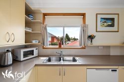 Unit 2/25A Elphinstone Rd, Mount Stuart TAS 7000, Australia
