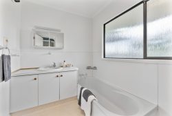 7 Kaitake Place, Oakura, New Plymouth, Taranaki, 4314, New Zealand