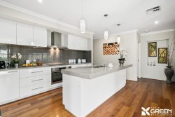 5 Autumn Glen, Dawesville WA 6211, Australia