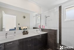 5 Autumn Glen, Dawesville WA 6211, Australia