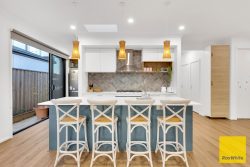 9 Bless Drive, Tarneit VIC 3029, Australia