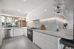 687 Brookton Hwy, Roleystone WA 6111, Australia