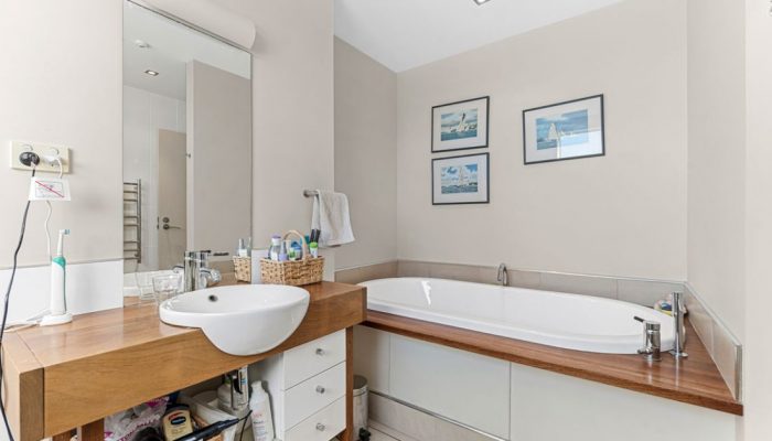 12/4 Buller Street, City Centre, New Plymouth, Taranaki, 4310, New Zealand