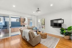 59 Clyde St, Hamilton North NSW 2292, Australia
