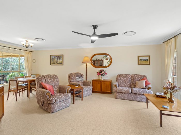 4 Crown Cl, Bonnells Bay NSW 2264, Australia