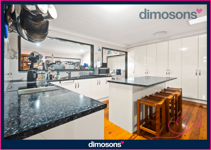 77 Hassan St, Lake Heights NSW 2502, Australia