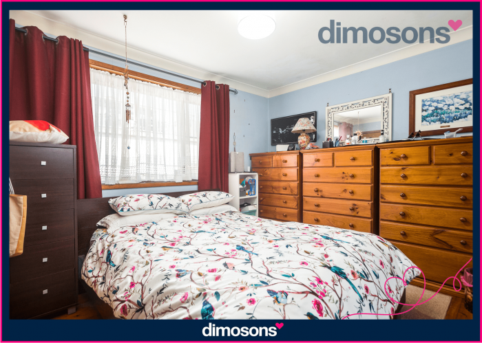 77 Hassan St, Lake Heights NSW 2502, Australia