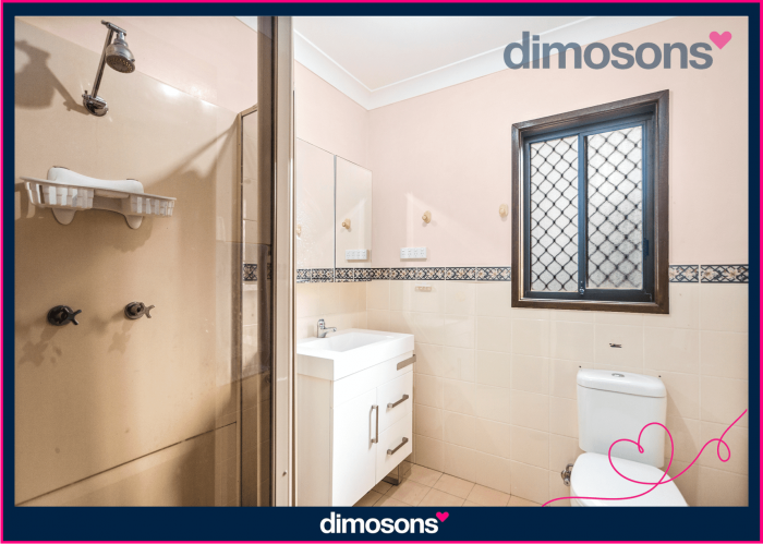 77 Hassan St, Lake Heights NSW 2502, Australia