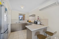 6E Coralie Ct, Armadale WA 6112, Australia