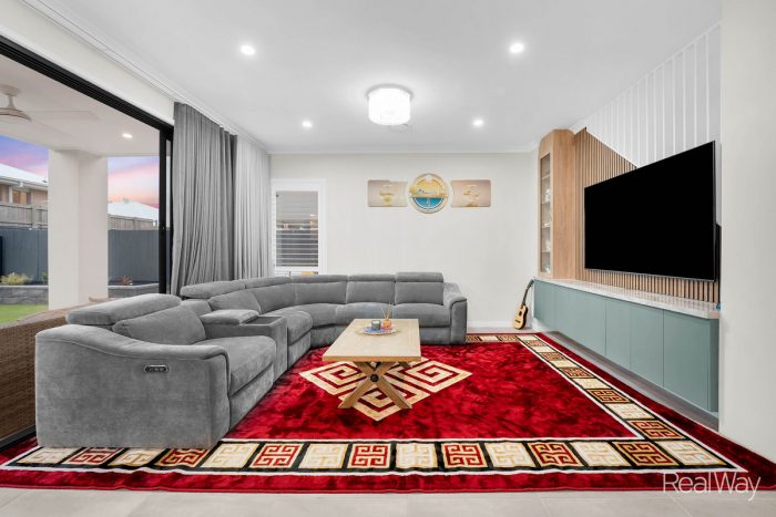 169 Belvedere Dr, Spring Mountain QLD 4300, Australia