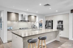 7 Sunset Pl, Springfield Lakes QLD 4300, Australia