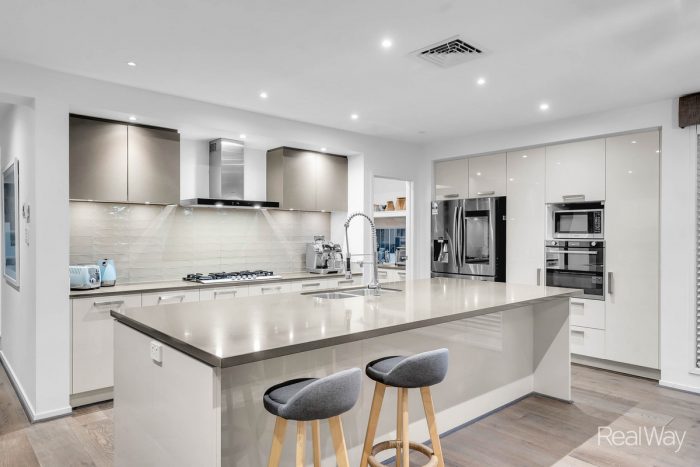 7 Sunset Pl, Springfield Lakes QLD 4300, Australia