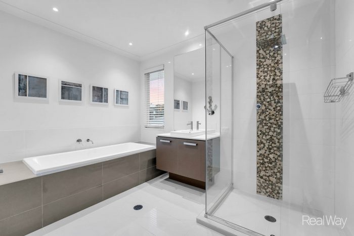 7 Sunset Pl, Springfield Lakes QLD 4300, Australia
