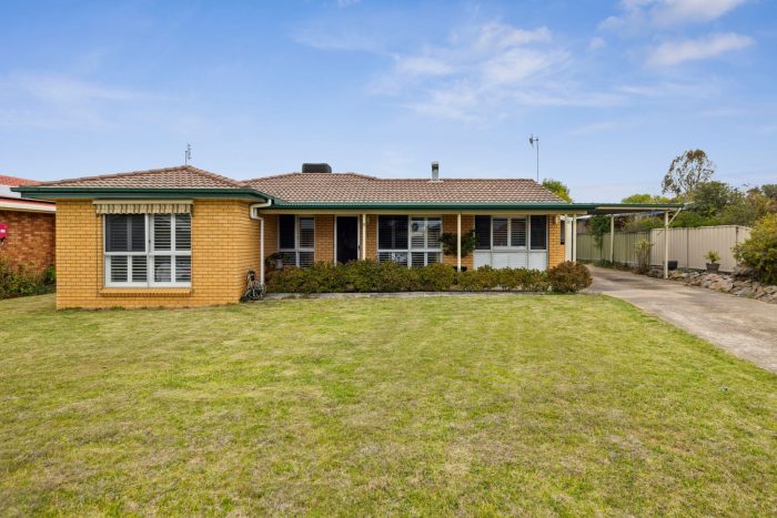 6 Gibson Ave, Harden NSW 2587, Australia