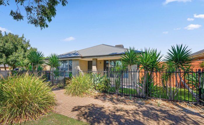 695 Grand Blvd, Seaford Meadows SA 5169, Australia