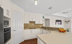 695 Grand Blvd, Seaford Meadows SA 5169, Australia