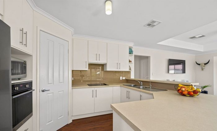 695 Grand Blvd, Seaford Meadows SA 5169, Australia