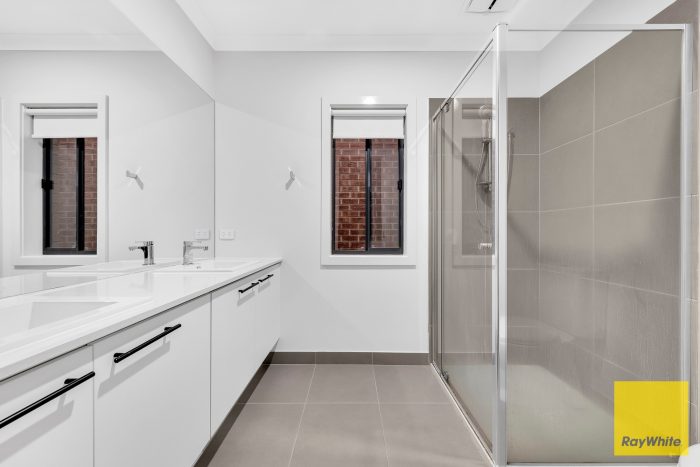 138 Grandvista Bvd, Werribee VIC 3030, Australia