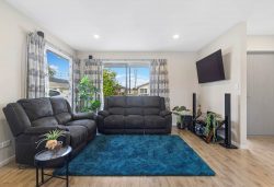 16 Gum Spear Road, Takanini, Papakura, Auckland, 2112, New Zealand